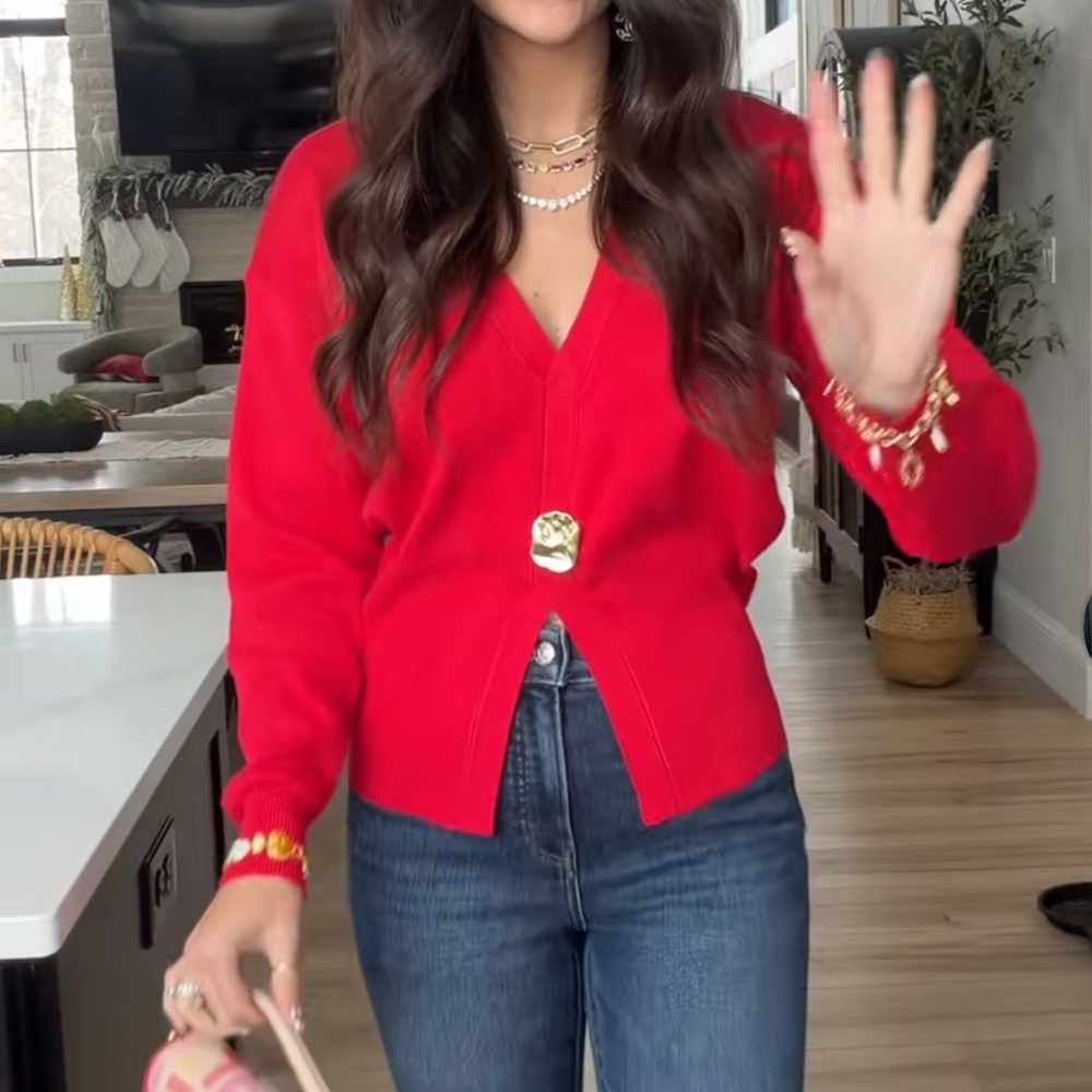 Knit Viscose Sweater with Gold Button. Size Medium. NWT. RED - Picture 2 of 4
